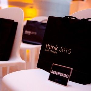 Diseño bolsas Think 2015 with Google