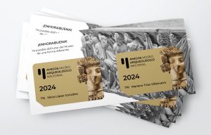 Diseño del tarjetón de bienvenida de la Asociación de Amigos del Museo Arqueológico Nacional.