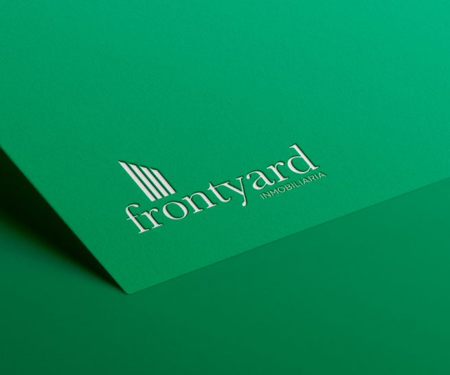 Detalle de la papelería de la Inmobiliaria Front yard